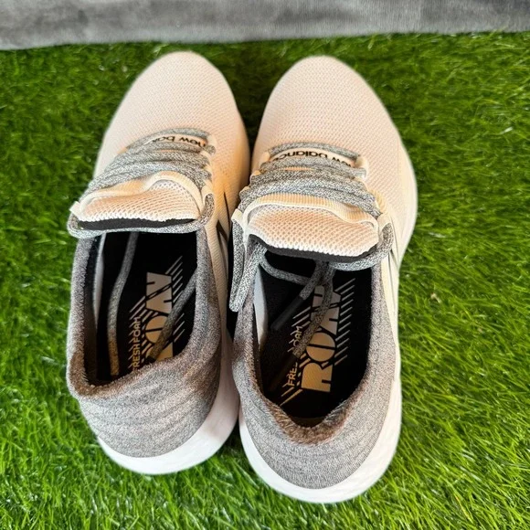 New Balance Fresh Foam Roav Tee Shirt Running Shoes White Grey Womens size 6 - Picture 7 of 13